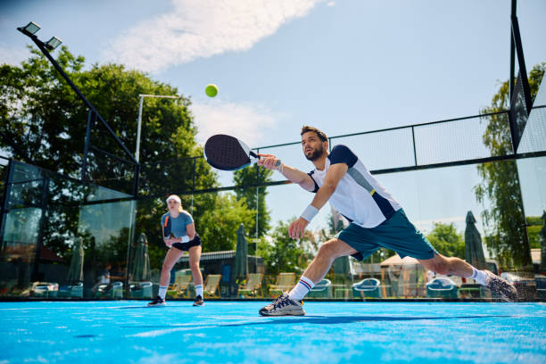 constructeur court de tennis